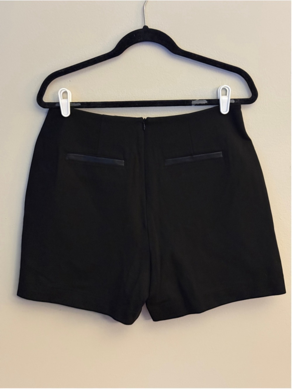 Cabi Black Jett Skort Faux Leather Mini Skort Size 8 EUC - Picture 6 of 8
